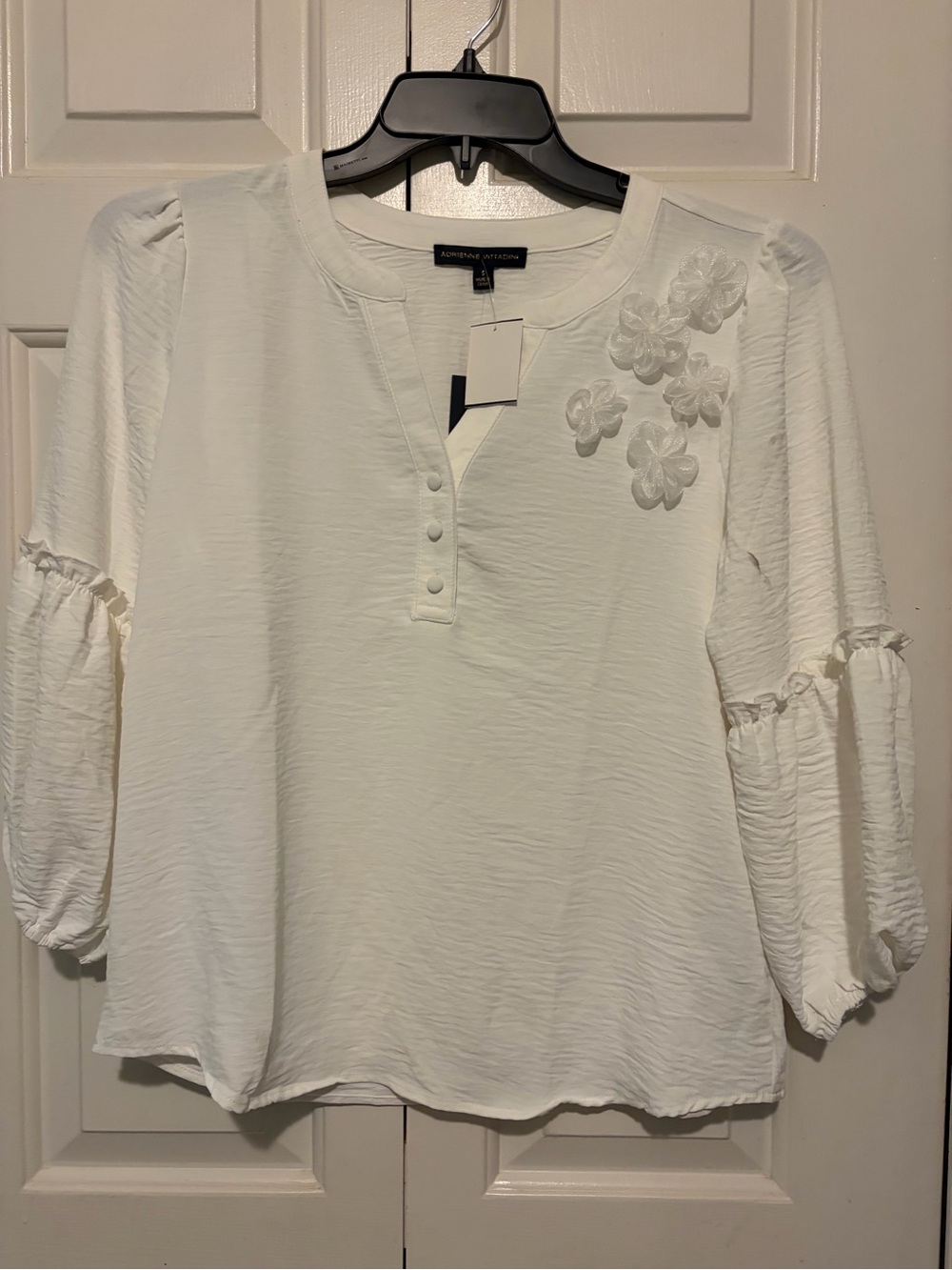 Adrienne Vittadini White Floral Appliqué V-Neck Blouse